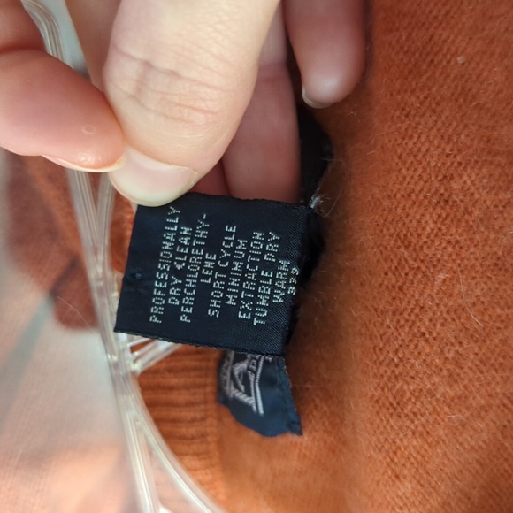 Lands' End Cashmere sweater - Picture 3 of 3